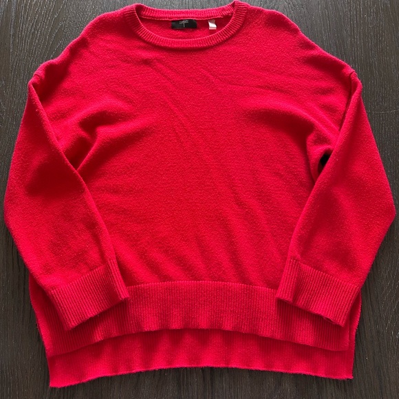 Tahari Sweaters - Tahari Vibrant Red Women's Crew Neck Sweater